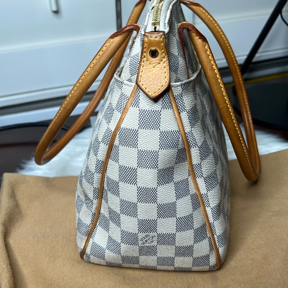 Louis Vuitton - Louis Vuitton Figheri PM Shoulder Bag Pre-Loved Great Condition - Picture 5 of 17